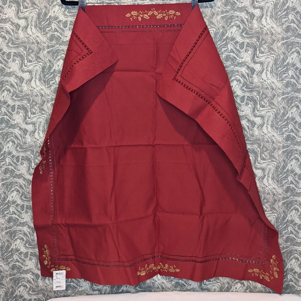 NWT Vintage Chikazawa Decorative Table Cloth
